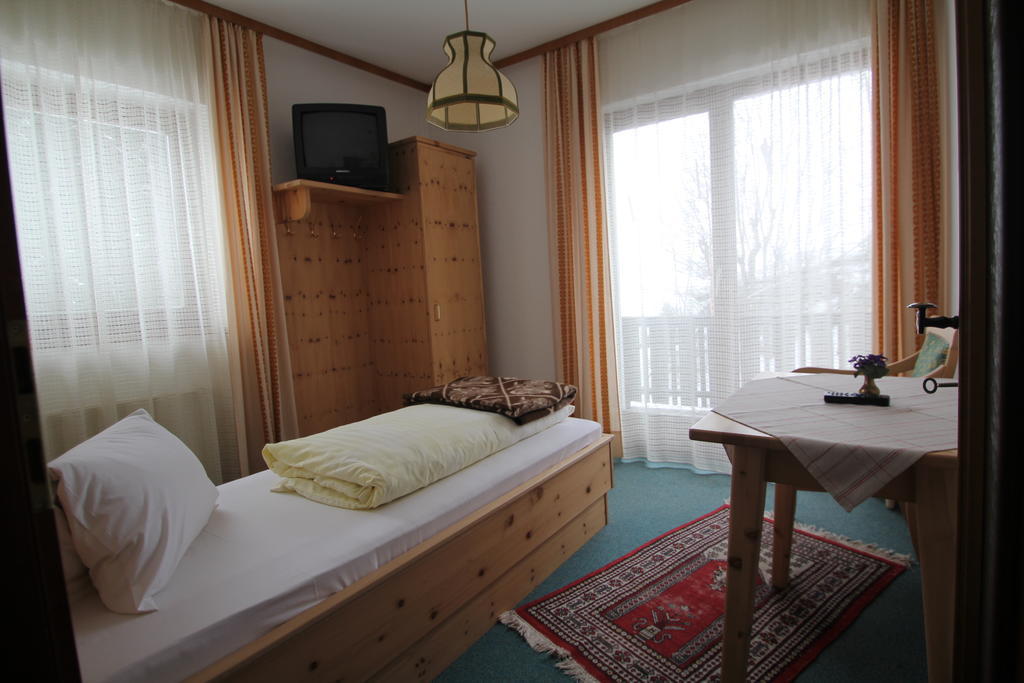 Pension Hubertushof Beim Roemerbad Bad Kleinkirchheim Cameră foto