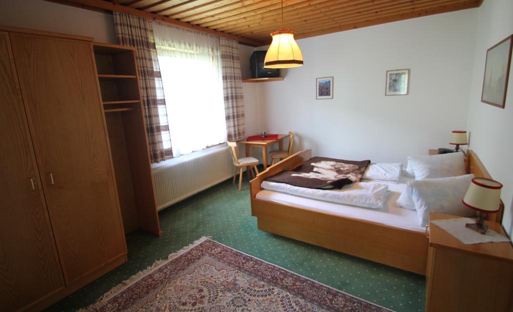 Pension Hubertushof Beim Roemerbad Bad Kleinkirchheim Cameră foto