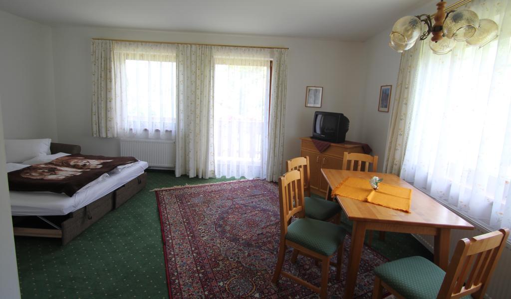 Pension Hubertushof Beim Roemerbad Bad Kleinkirchheim Cameră foto